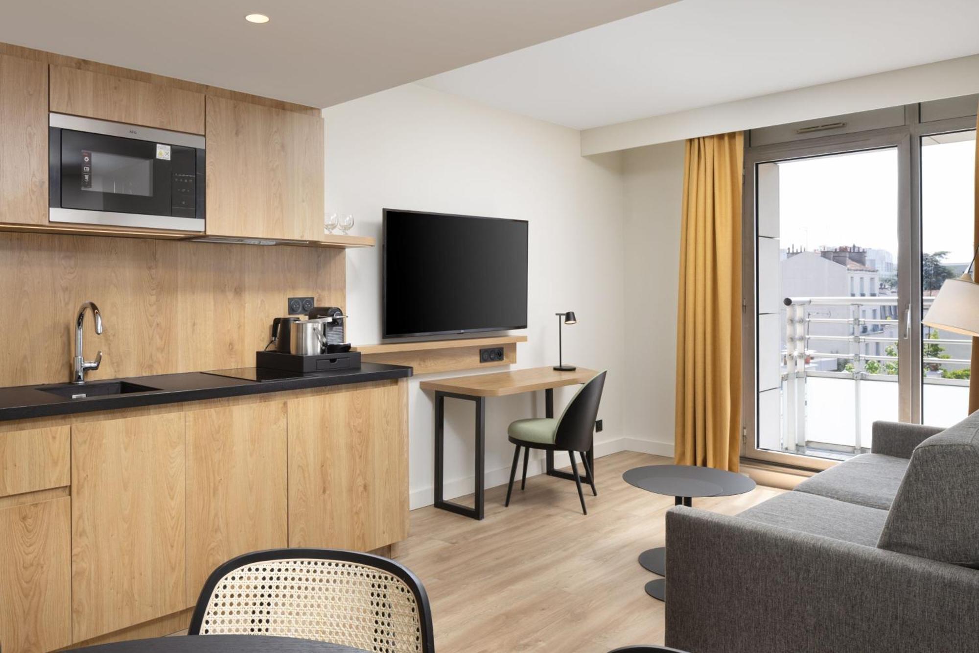 Residence Inn By Marriott Paris Didot Montparnasse Exterior photo